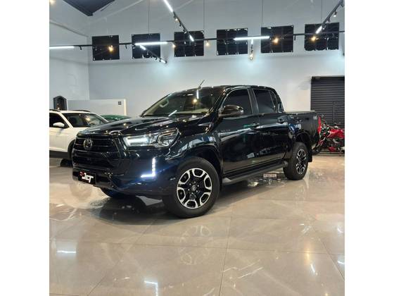 TOYOTA HILUX 2.8 D-4D TURBO DIESEL CD SRX 4X4 AUTOMÁTICO